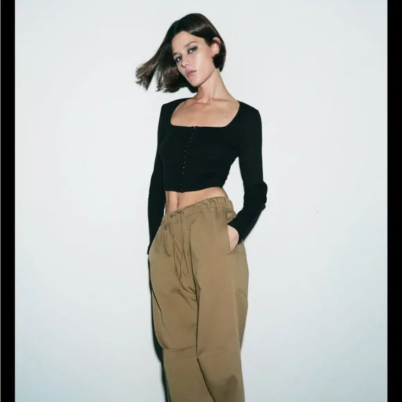 NWOT Zara Black Crop Top M - Picture 1 of 4